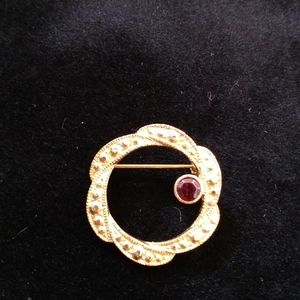 Goldtone Red Rhinestone Open Center Brooch